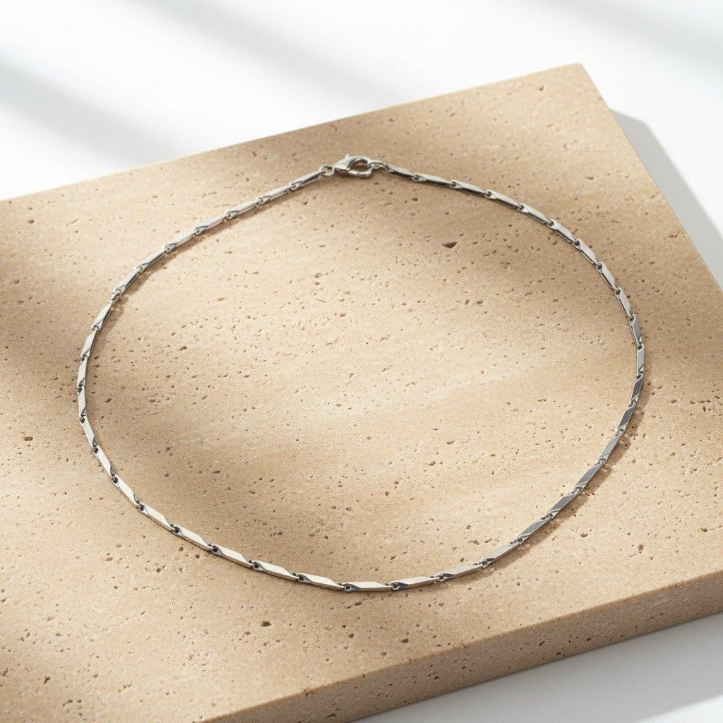 TRAV Necklace