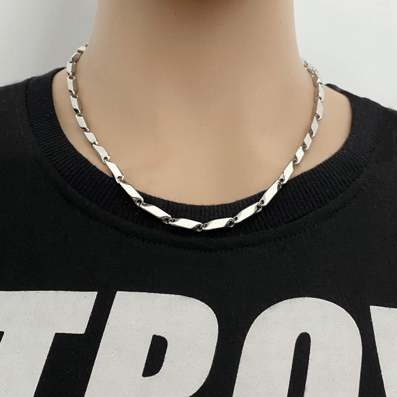 TRAV Necklace